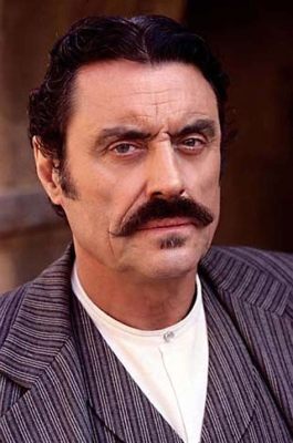  Deadwood! En brutal och poetisk resa till den vilda västern med Ian McShane i huvudrollen